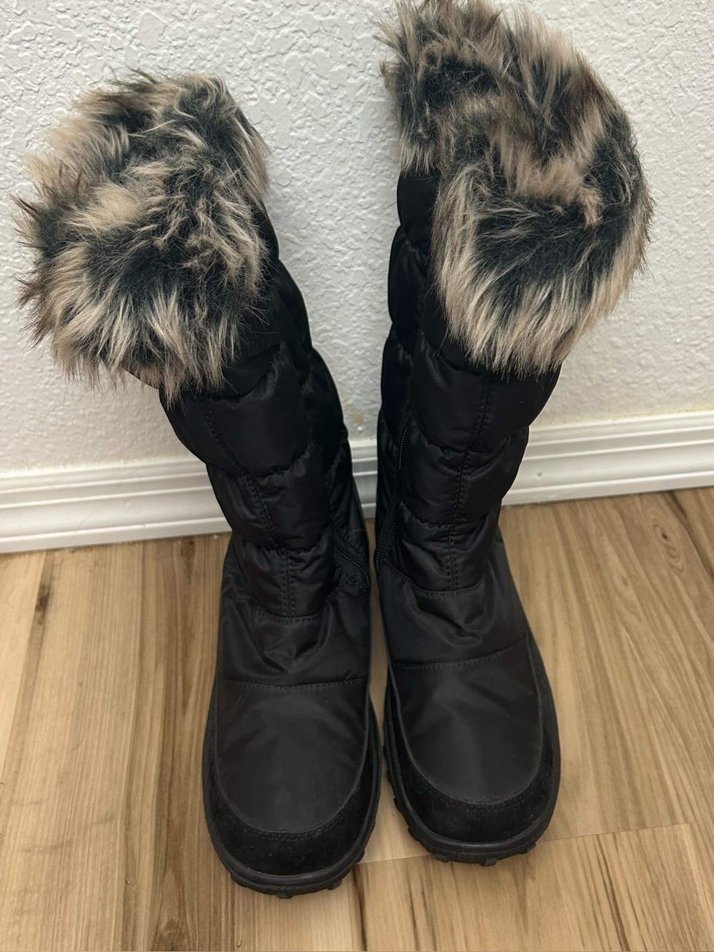 Spring Step Vanish Waterproof Puffer Boots Womens 7.5/8 Black Side Zip Faux Fur